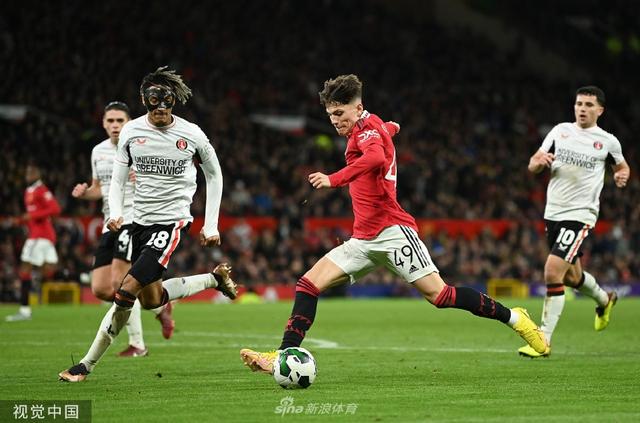 他成为中西 他成为中西